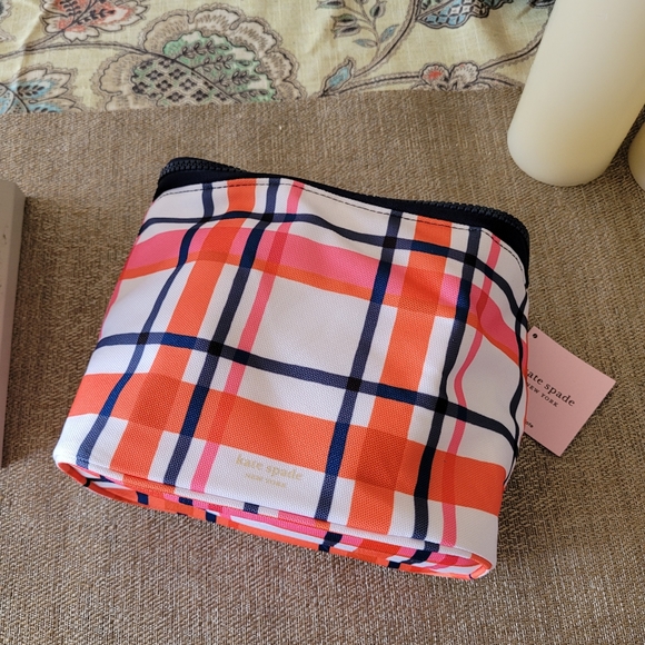 Kate Spade Spring plaid lunch tote - Picture 6 of 8